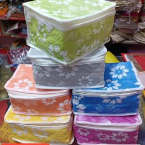 Quilted non woven printed makeup kit pouches .