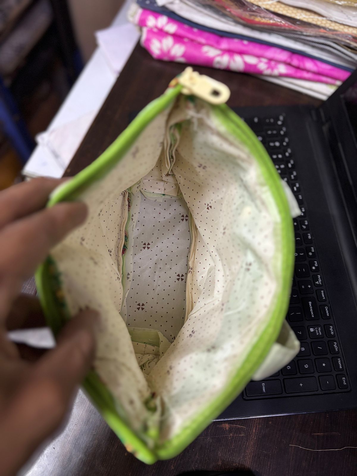 Heavy Embroidered hand bags - Image 9